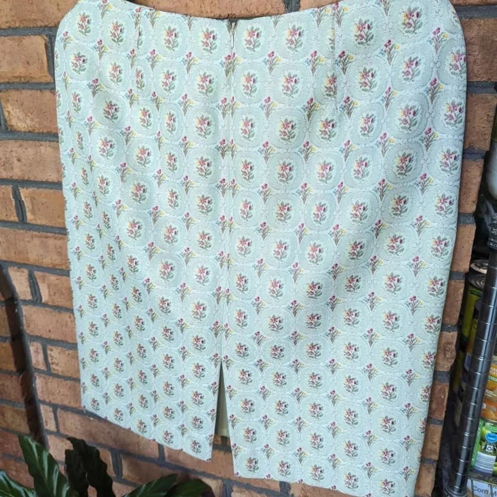 Kay Unger Floral Blazer in Cream and Pink - Picture 4 of 5
